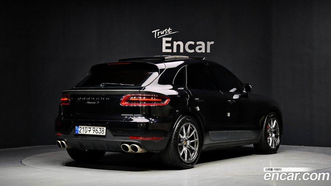 Porsche Macan 2016