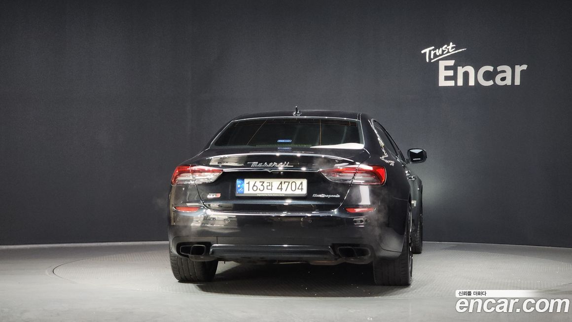 Maserati Quattroporte 2015