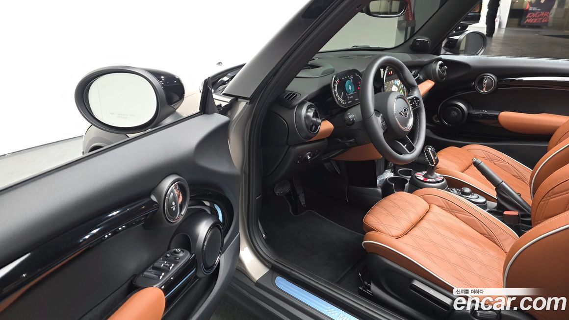 Mini Cooper Convertible 2024