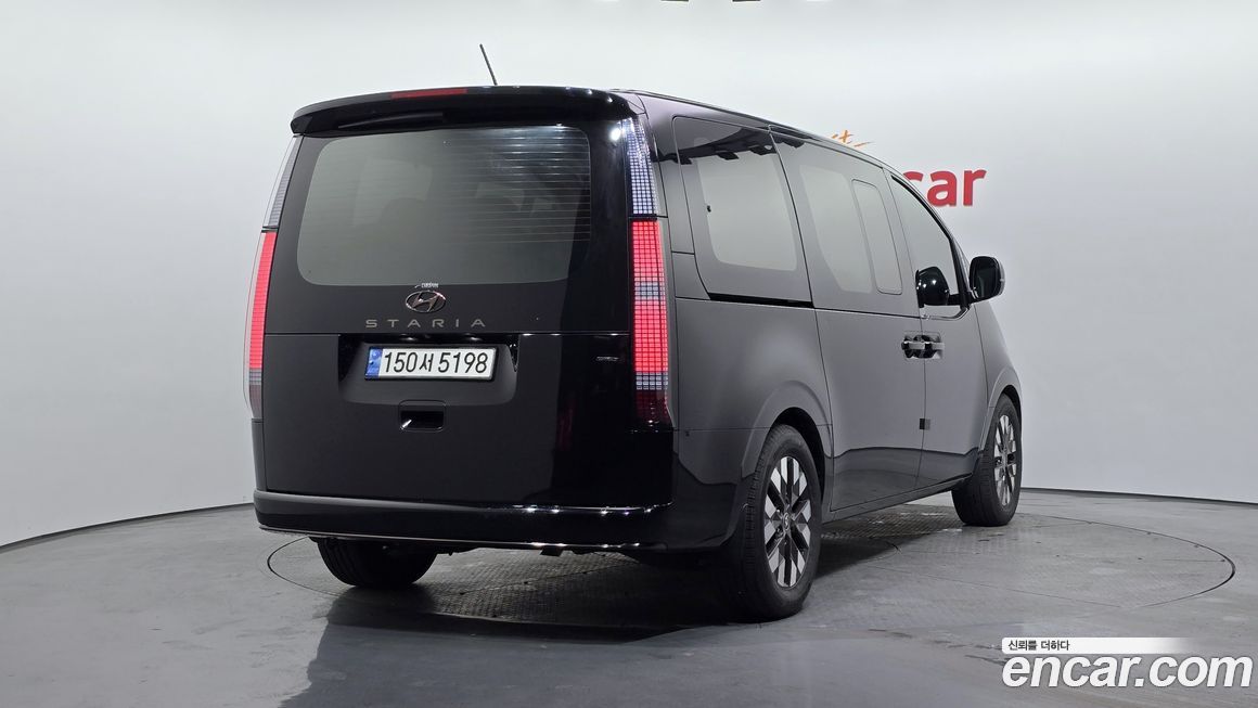 Hyundai Staria 2022