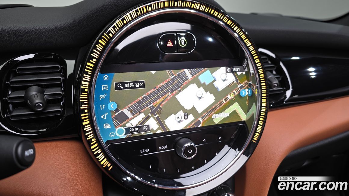 Mini Cooper Convertible 2024