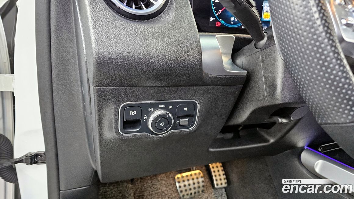 Mercedes-Benz GLB-Class 2022