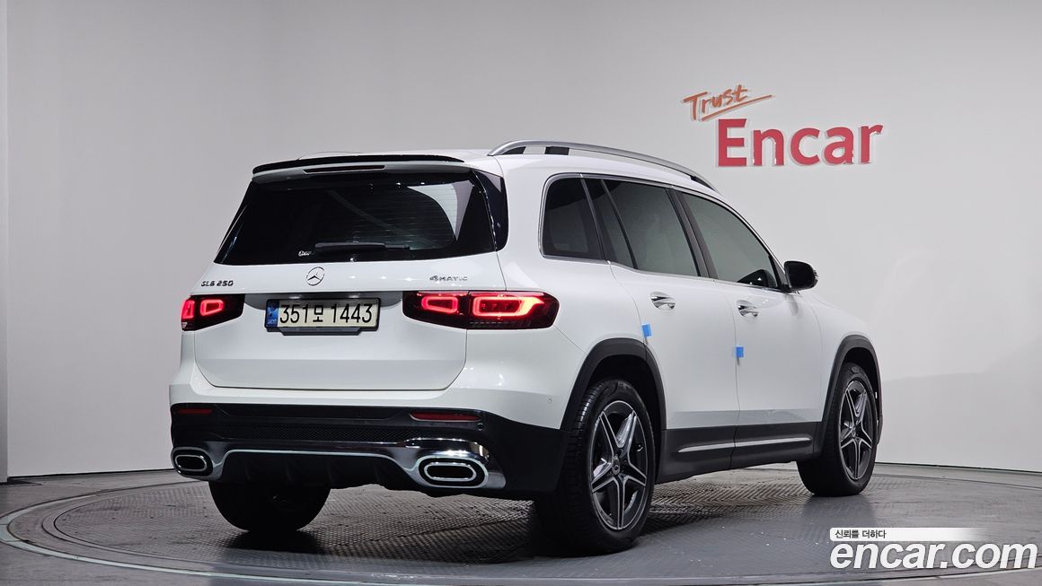 Mercedes-Benz GLB-Class 2022