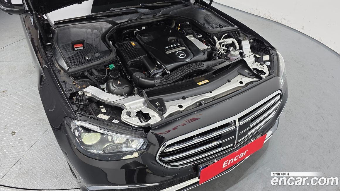 Mercedes-Benz E-Class 2021