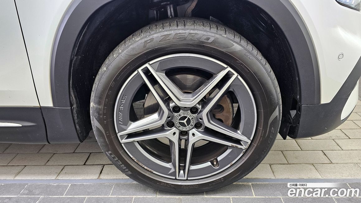Mercedes-Benz GLB-Class 2022