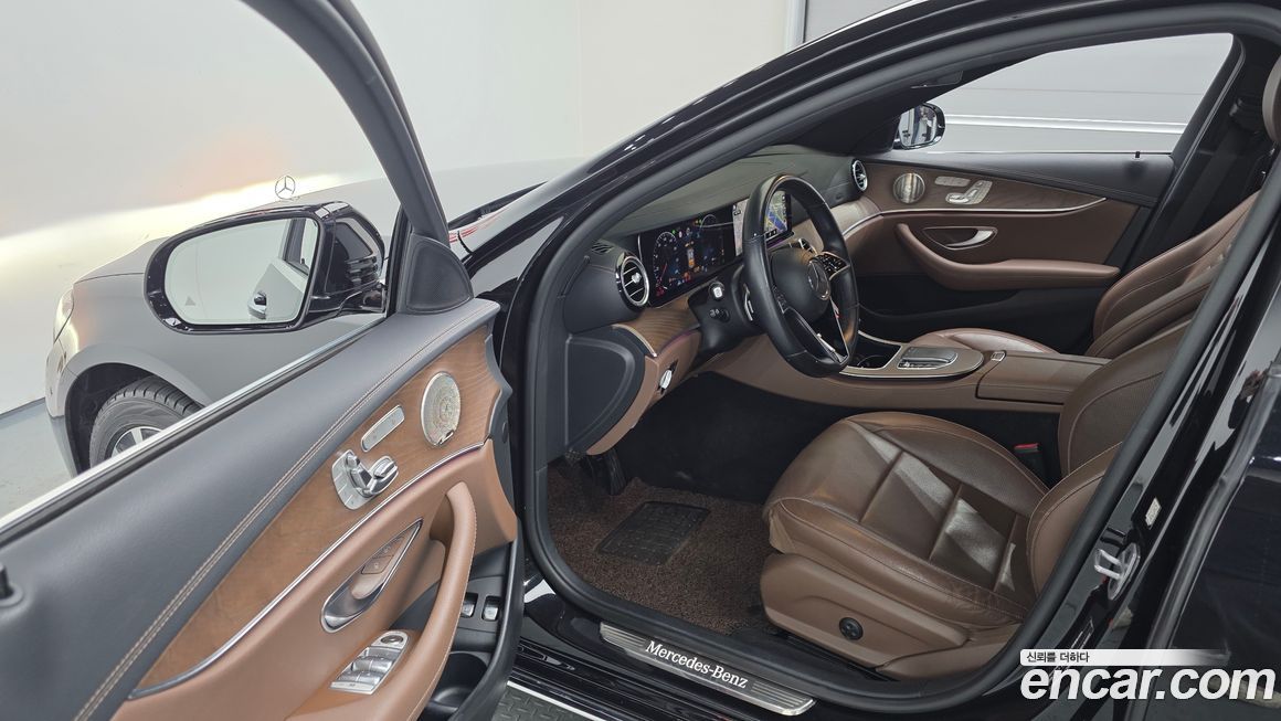 Mercedes-Benz E-Class 2021