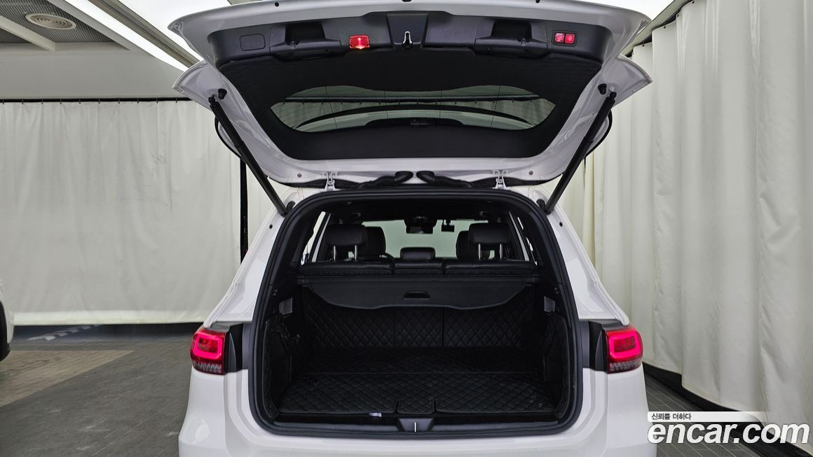 Mercedes-Benz GLB-Class 2022