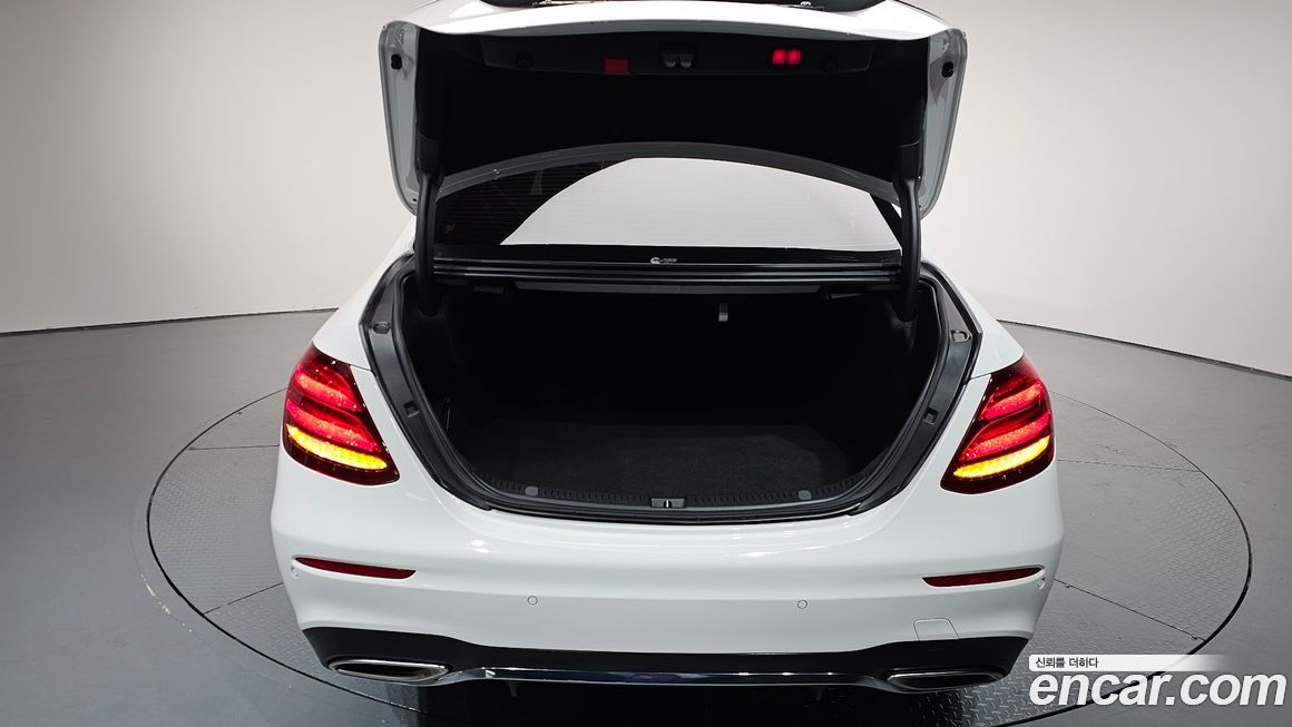 Mercedes-Benz E-Class 2020