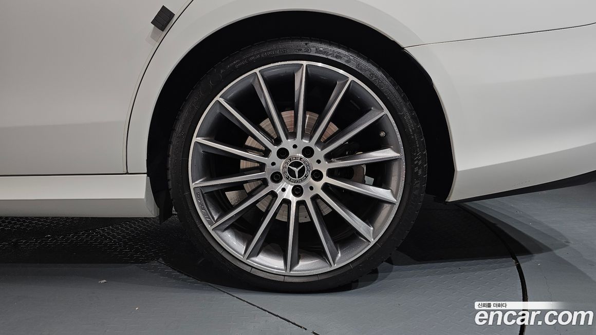 Mercedes-Benz E-Class 2020