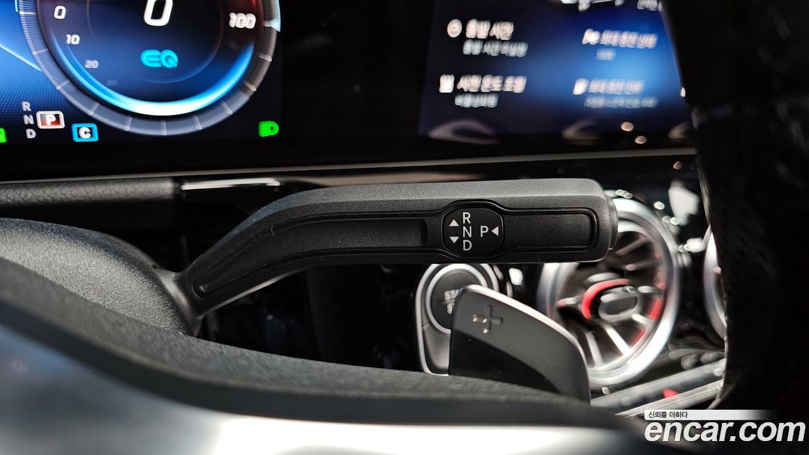 Mercedes-Benz EQA 2023