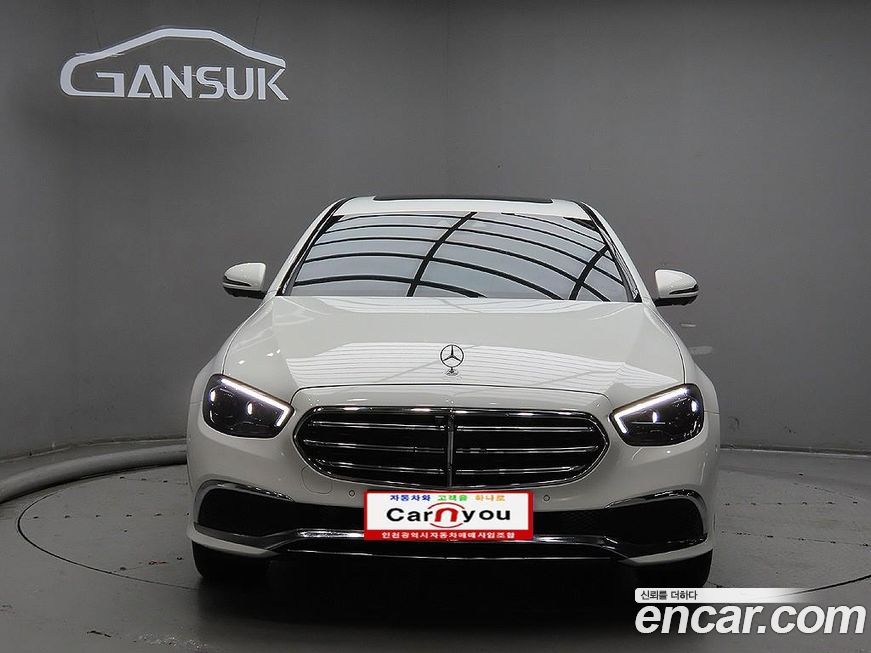 Mercedes-Benz E-Class 2022