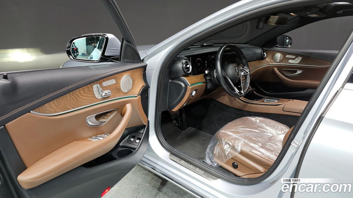 Mercedes-Benz E-Class 2021