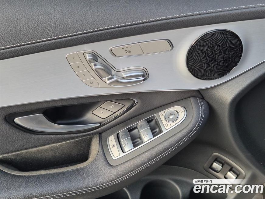 Mercedes-Benz GLC-Class 2021