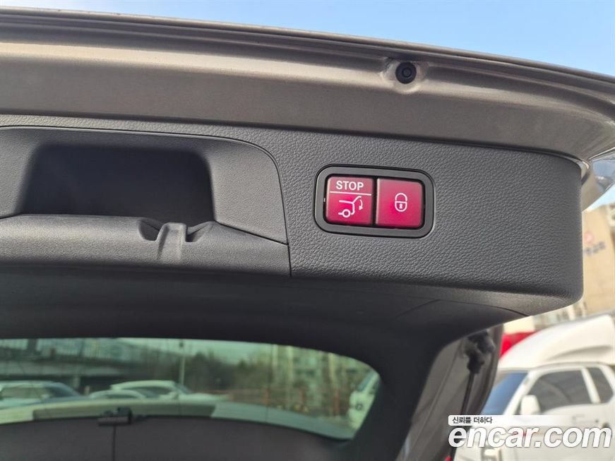 Mercedes-Benz GLC-Class 2021