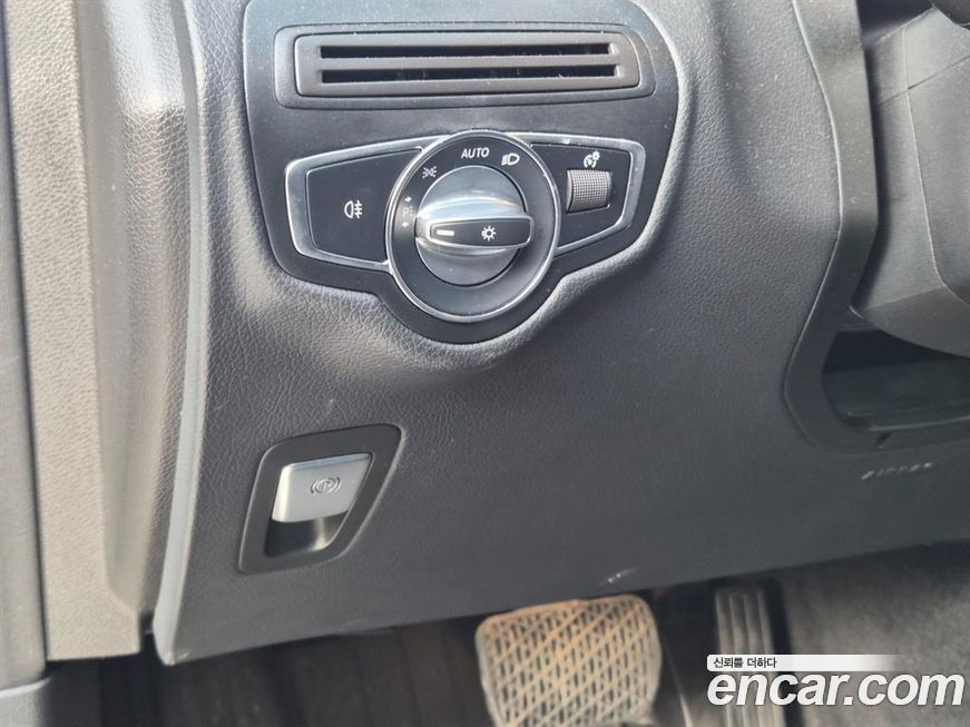 Mercedes-Benz GLC-Class 2021