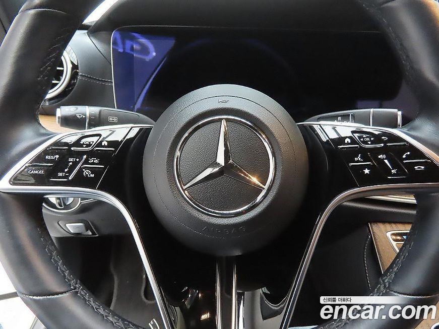 Mercedes-Benz E-Class 2022