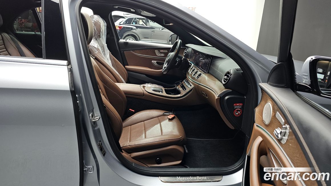 Mercedes-Benz E-Class 2021