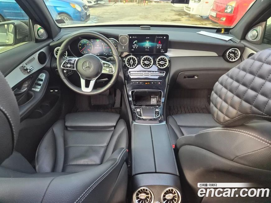 Mercedes-Benz GLC-Class 2021