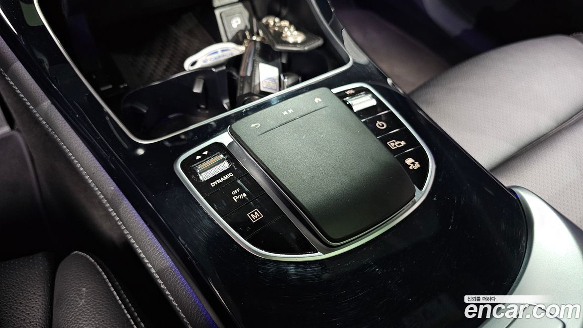 Mercedes-Benz GLC-Class 2021