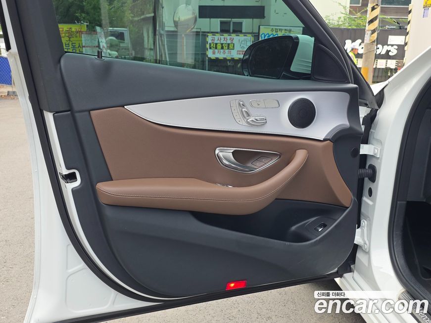 Mercedes-Benz E-Class 2021