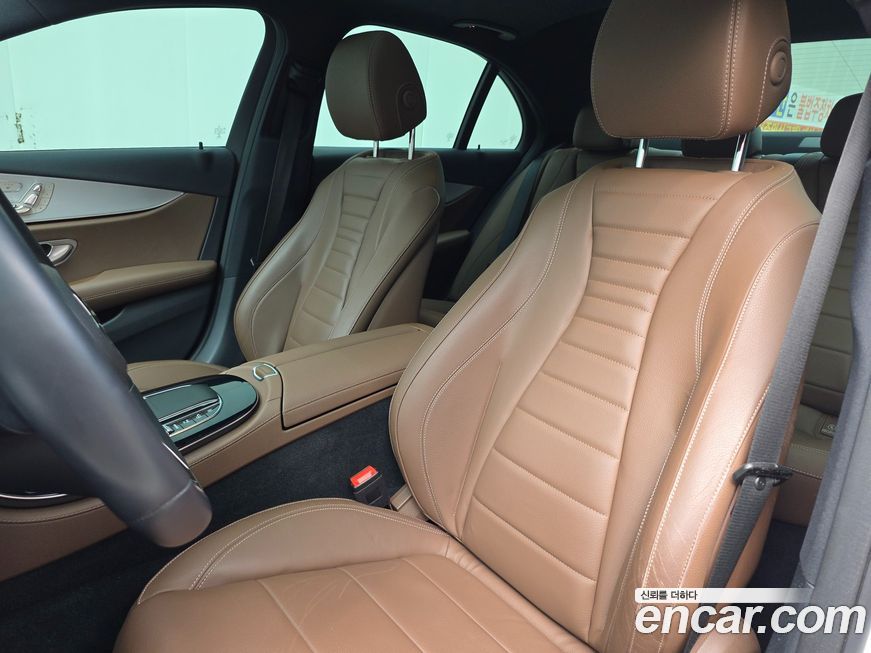 Mercedes-Benz E-Class 2021