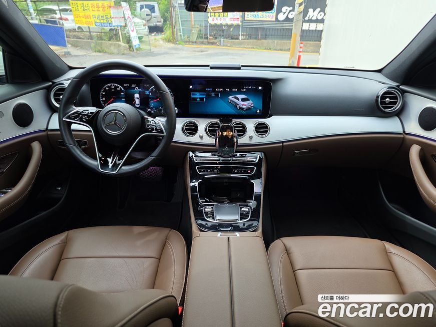 Mercedes-Benz E-Class 2021