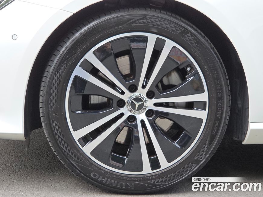 Mercedes-Benz E-Class 2021