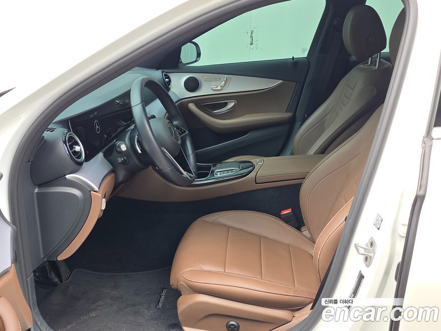 Mercedes-Benz E-Class 2021