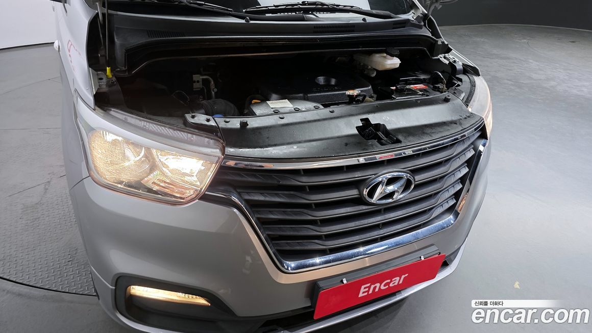 Hyundai Starex 2018