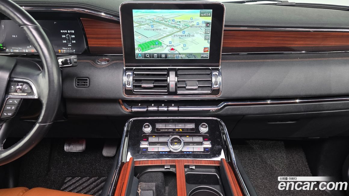 Lincoln Navigator 2021