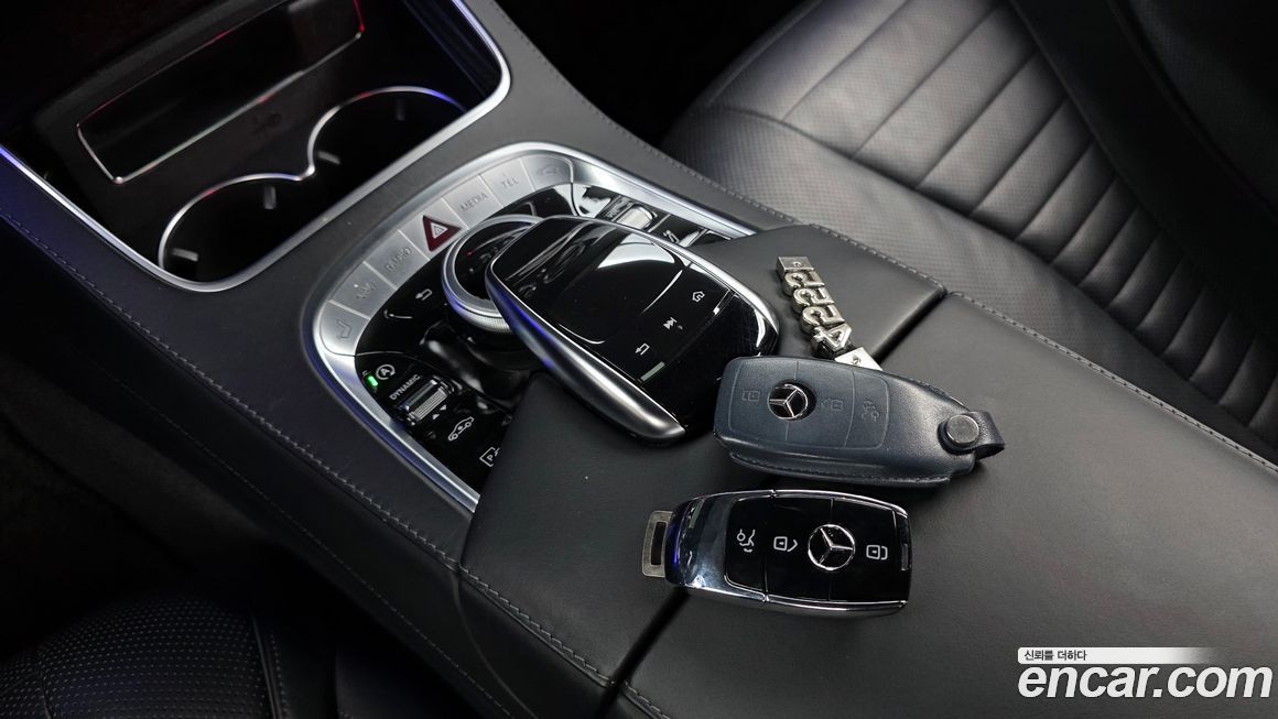 Mercedes-Benz S-Class 2020