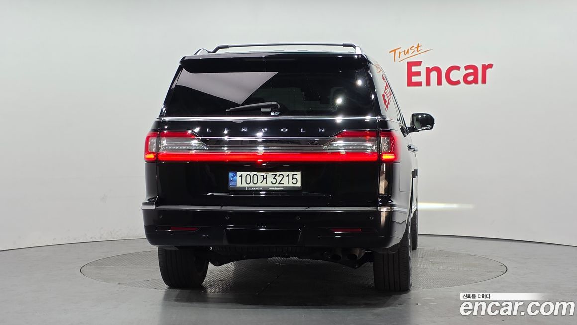 Lincoln Navigator 2021