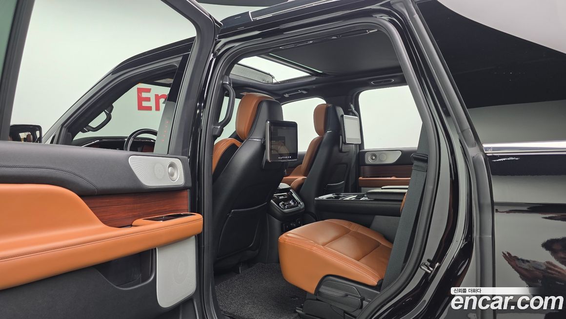 Lincoln Navigator 2021