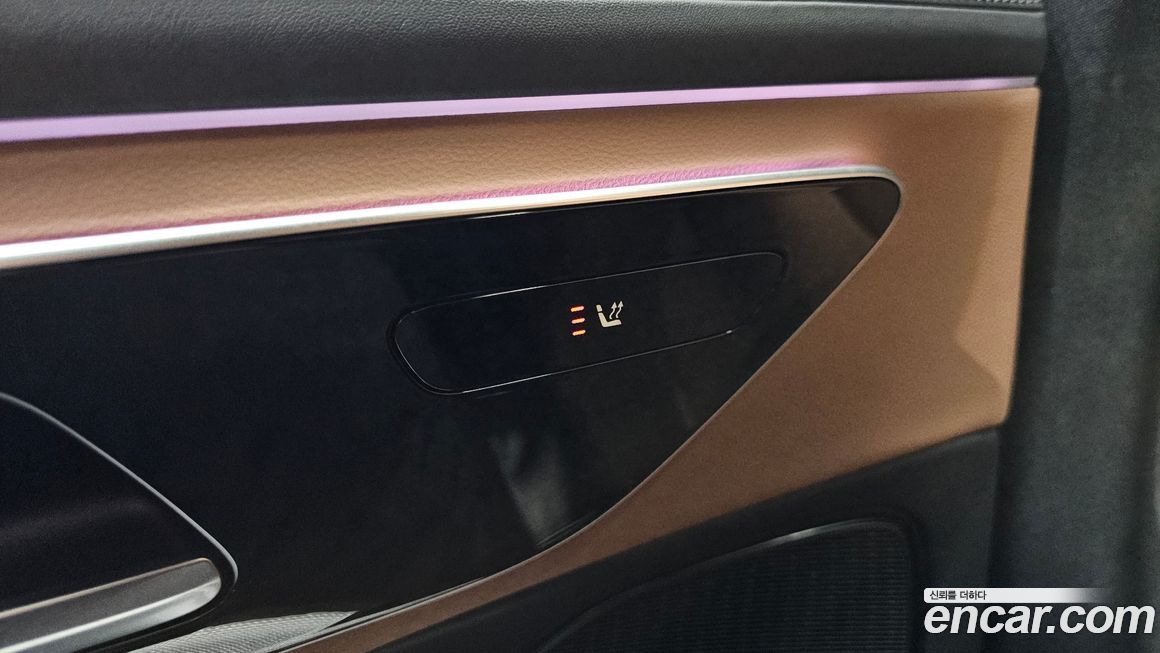 Mercedes-Benz E-Class 2024