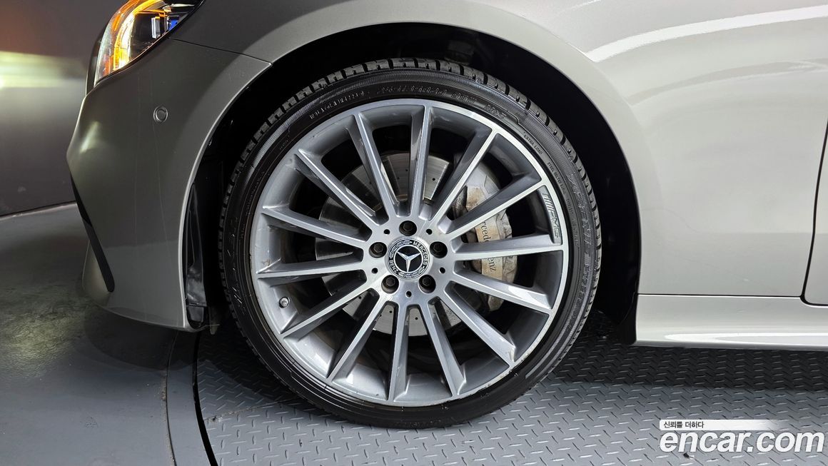 Mercedes-Benz E-Class 2021