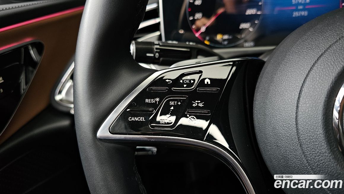 Mercedes-Benz E-Class 2024