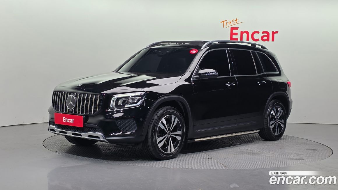 Mercedes-Benz GLB-Class 2023