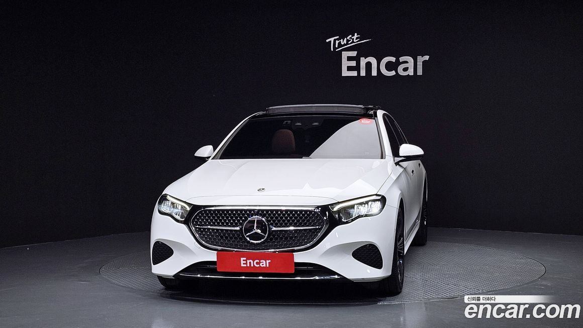 Mercedes-Benz E-Class 2024