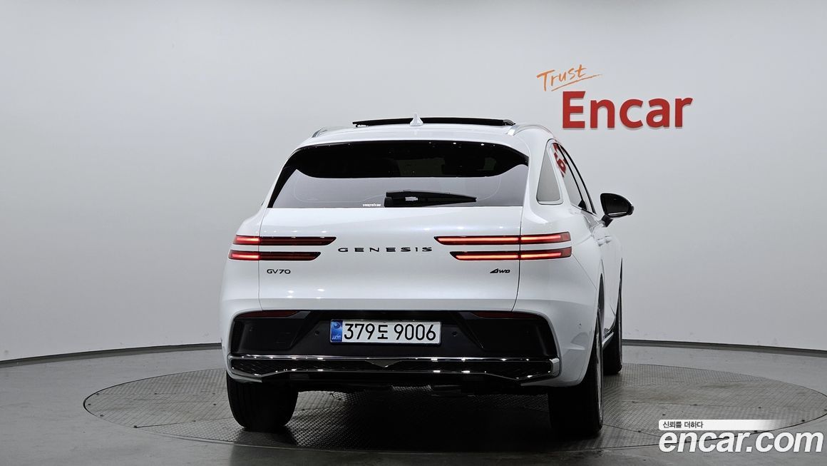 Genesis GV70 2025