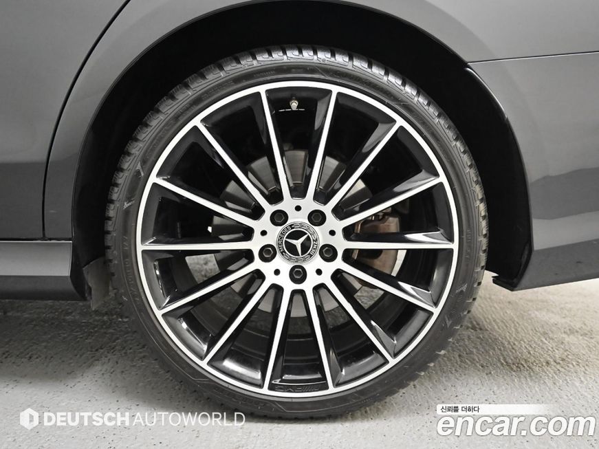 Mercedes-Benz E-Class 2023