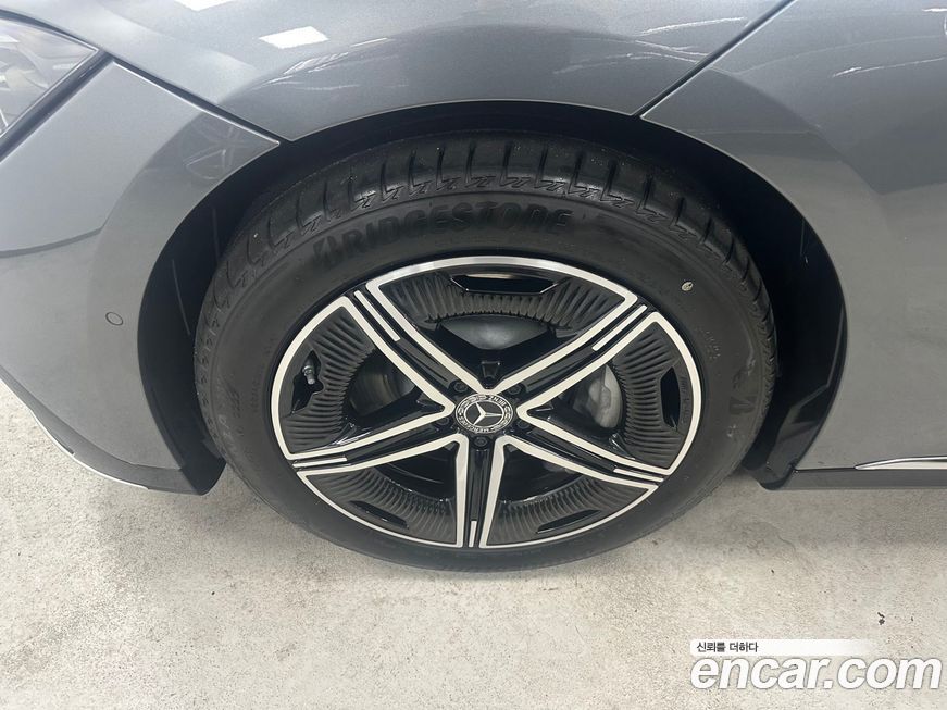 Mercedes-Benz EQE 2024