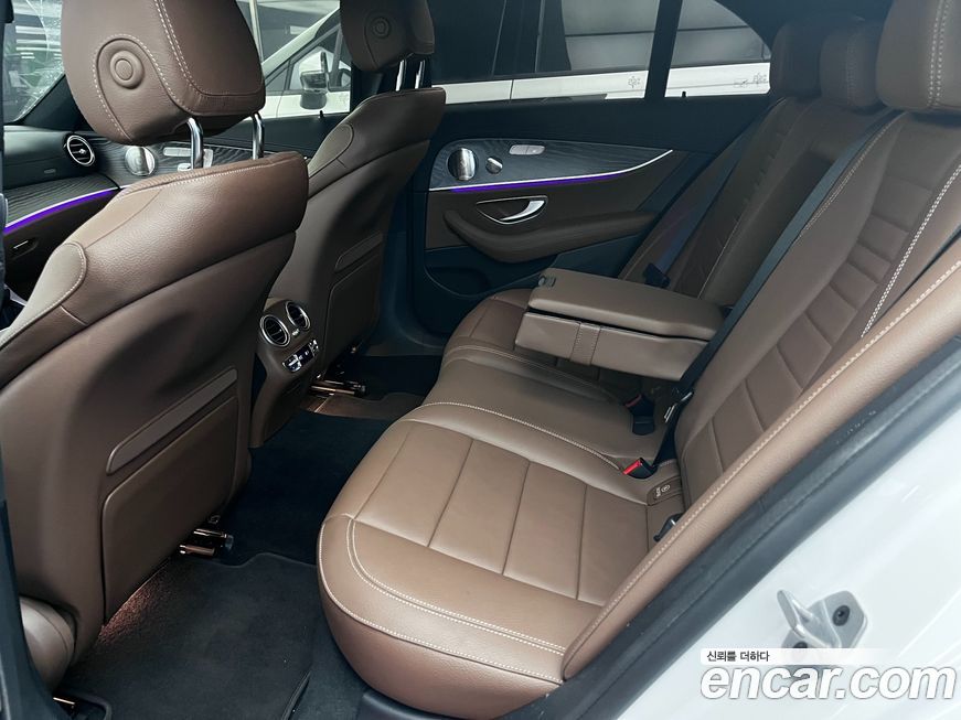 Mercedes-Benz E-Class 2023