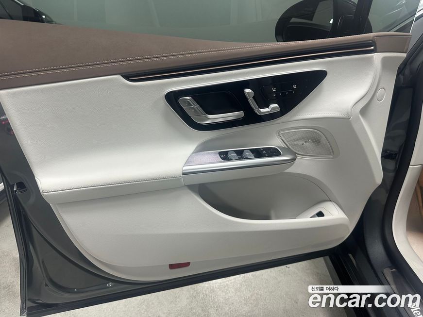 Mercedes-Benz EQE 2024