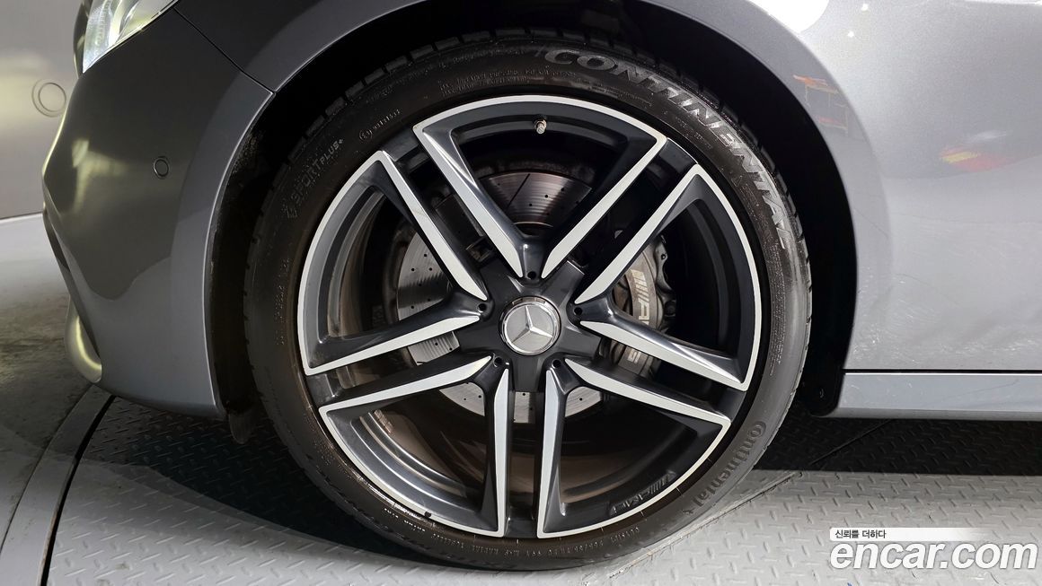 Mercedes-Benz E-Class 2020