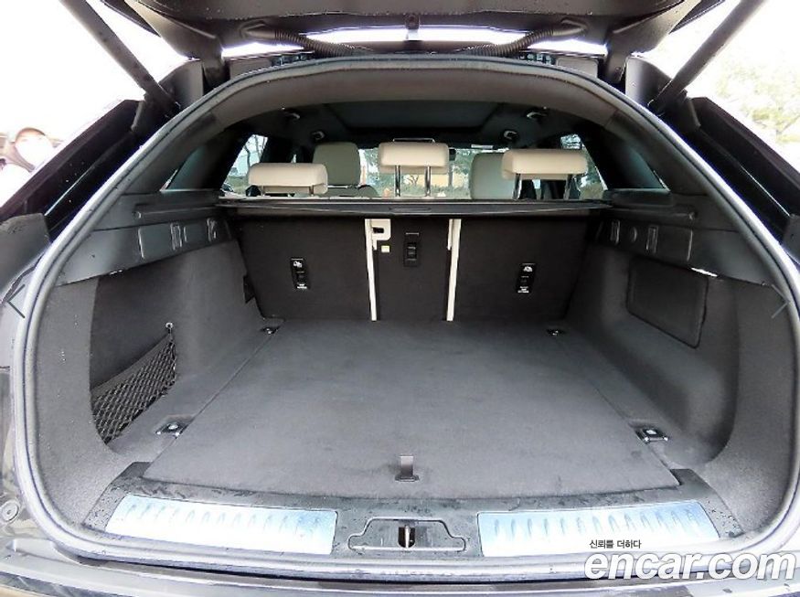 Land Rover Range Rover Velar 2023