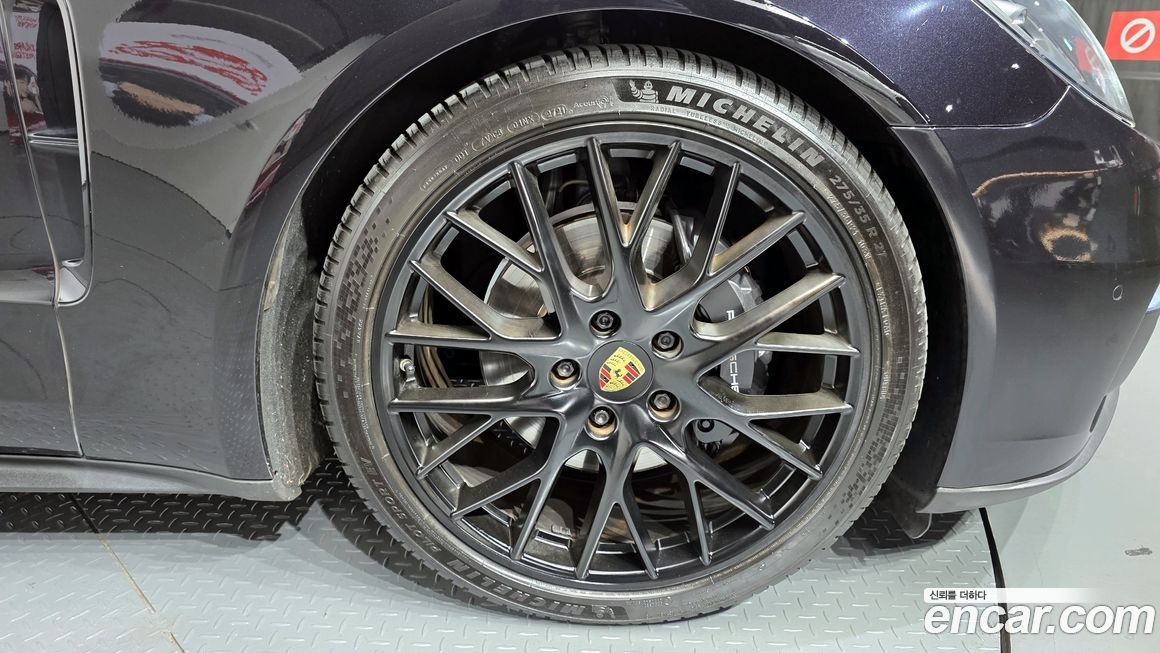 Porsche Panamera 2020