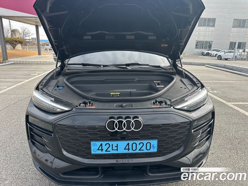 Audi Q6 e-tron 2025
