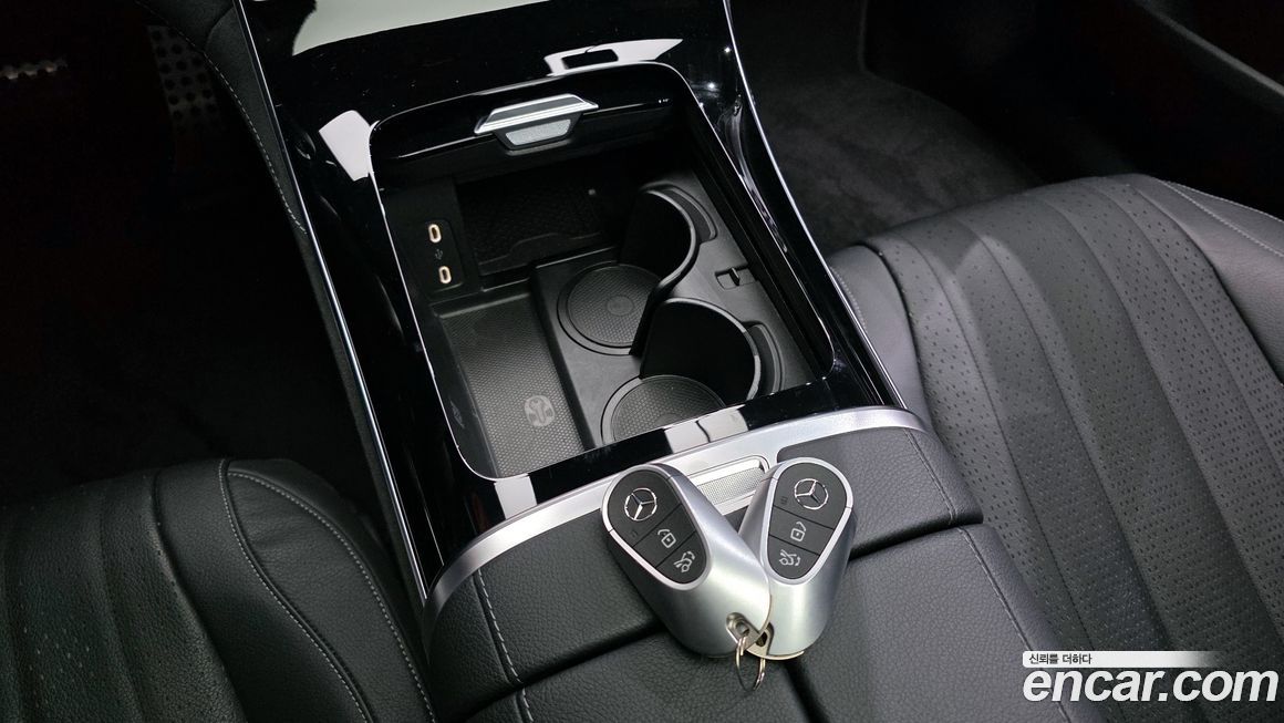 Mercedes-Benz EQE 2024