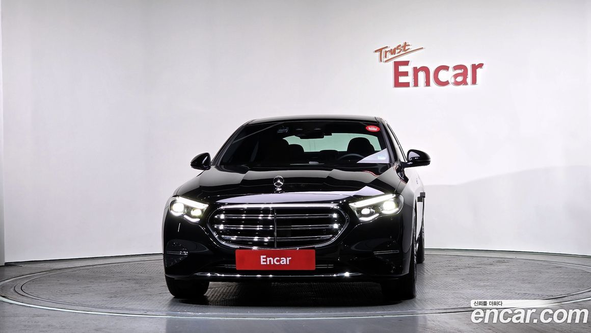Mercedes-Benz E-Class 2025