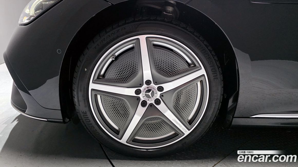 Mercedes-Benz EQE 2024